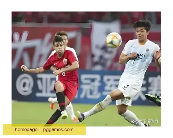 亚冠精英联赛蔚山现代战胜上海海港成功晋级彰显强大实力 亚冠精英联赛蔚山现代战胜上海海港成功晋级彰显强大实力